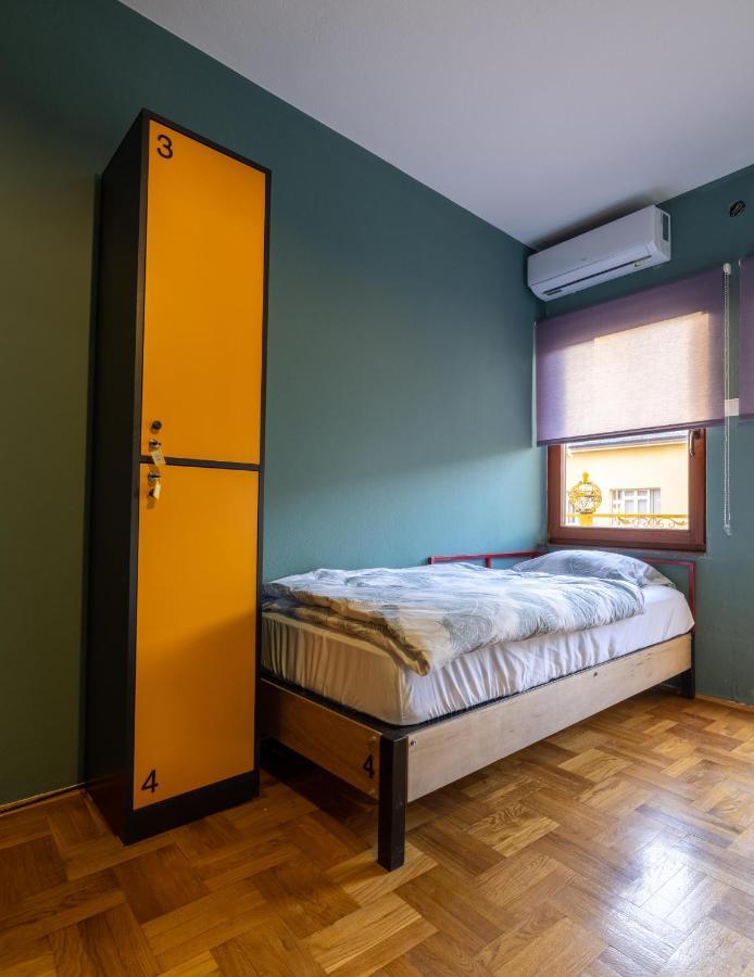 Hostel Prishtina Backpackers Pristina Buitenkant foto